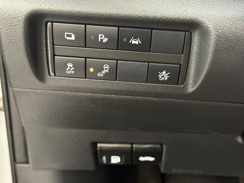 Used 2023 Nissan Kicks S FWD image 17