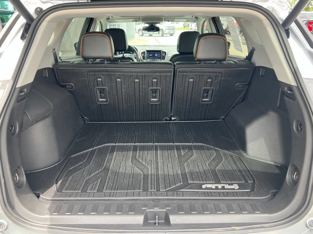 Used 2024 GMC Terrain AT4 w/ Infotainment Package II AWD/4WD image 20
