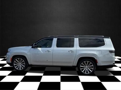 Used 2023 Jeep Grand Wagoneer L Series II image 2