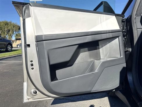 Used 2024 Tesla Cybertruck AWD Crew Cab image 24