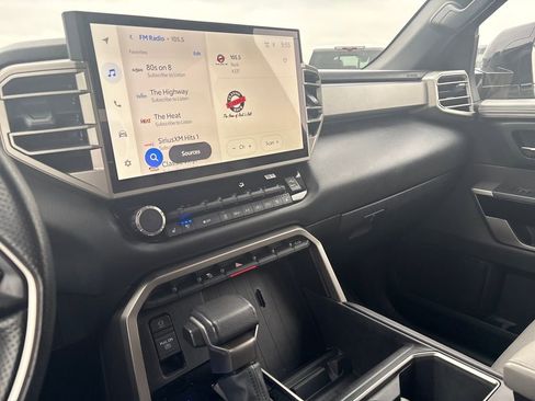 Used 2025 Toyota Tundra Limited image 22