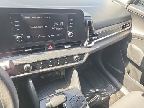 Certified 2023 Kia Sportage LX FWD image 14