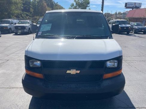 Used 2010 Chevrolet Express 3500 LS image 2