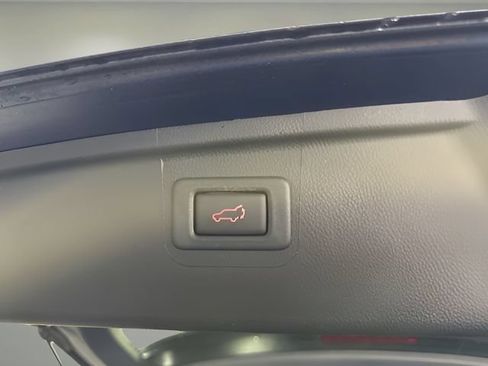 Used 2018 Subaru Outback 2.5i Limited w/ Popular Package #2 AWD/4WD image 14