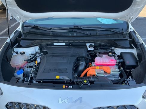 Used 2022 Kia Niro EX Premium image 21