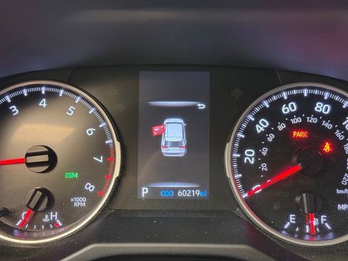 Used 2022 Toyota RAV4 LE AWD/4WD image 29
