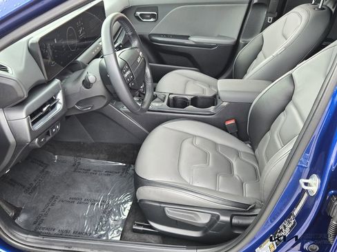 Used 2025 Kia K4 EX image 11