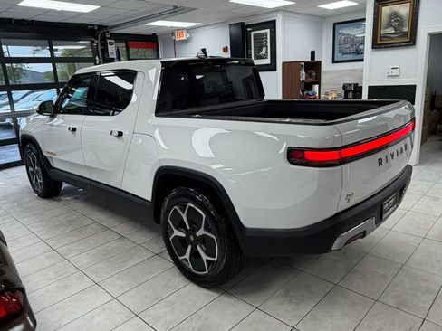 Used 2022 Rivian R1T Adventure AWD/4WD image 6