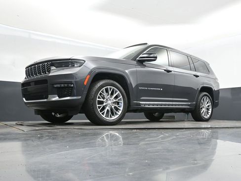 Used 2022 Jeep Grand Cherokee L Summit w/ Advanced Protech Group IV image 43