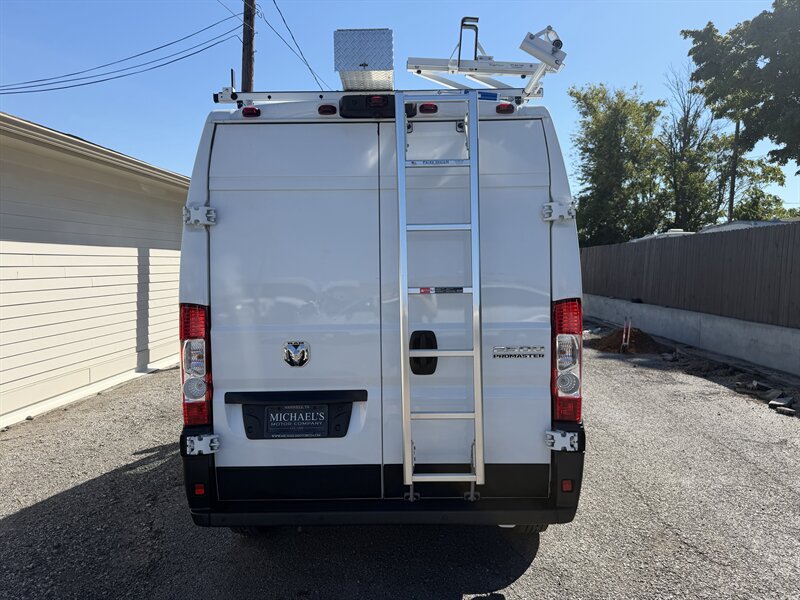 Used 2025 RAM ProMaster 2500 FWD image 24