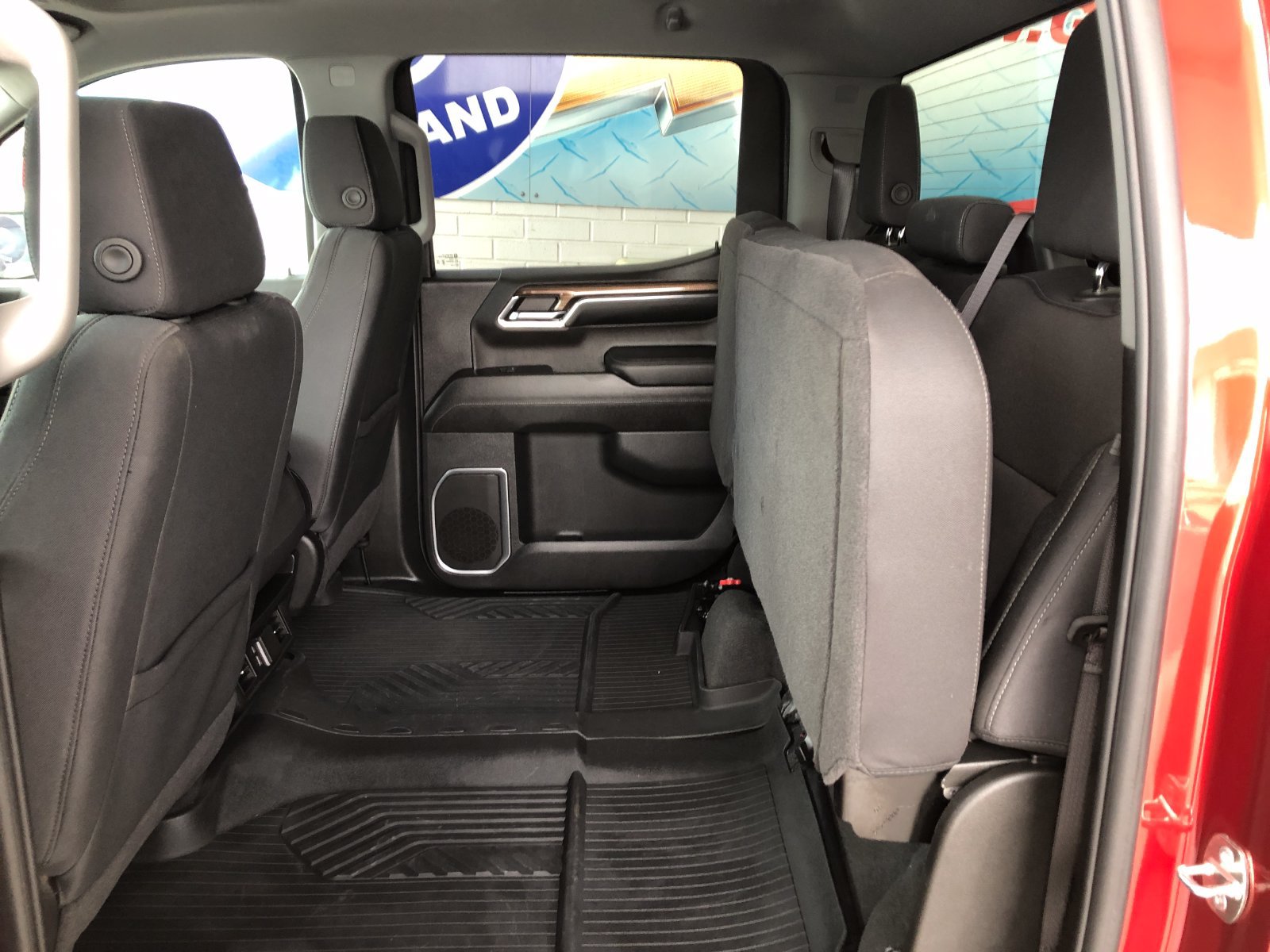 Used 2024 Chevrolet Silverado 1500 RST w/ Z71 Off-Road Package AWD/4WD image 11