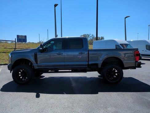 New 2026 Ford F250 Lariat w/ Black Appearance Package image 8