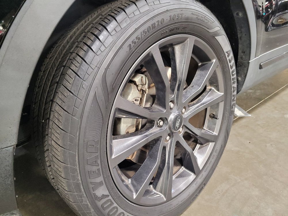 Used 2018 Ford Explorer XLT w/ Equipment Group 202A FWD image 31
