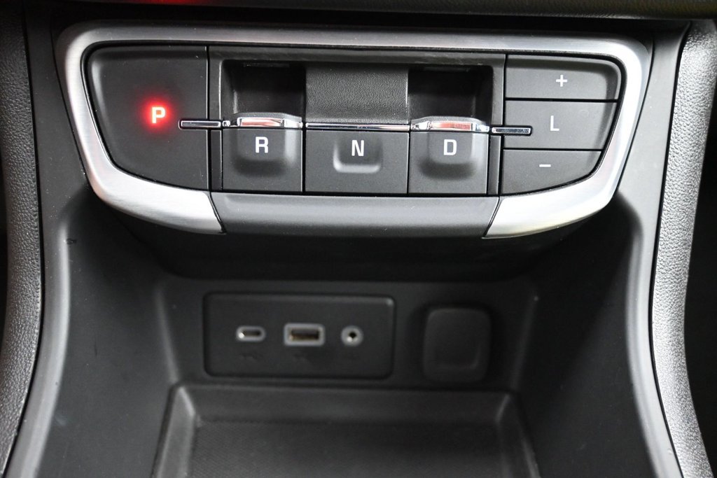 Used 2024 GMC Terrain SLE AWD/4WD image 13