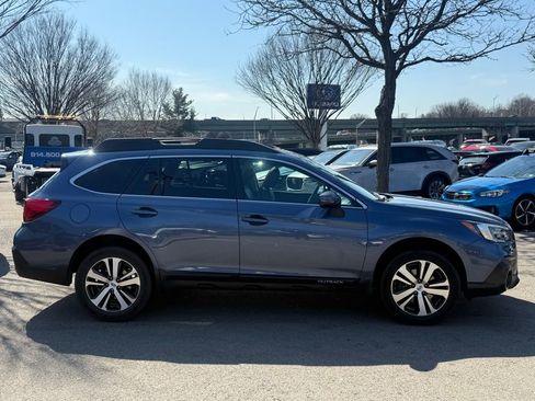 Used 2018 Subaru Outback 2.5i Limited image 5