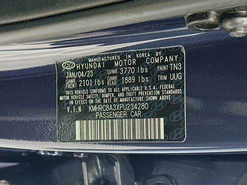 Used 2023 Hyundai Venue Limited w/ Cargo Package FWD image 12