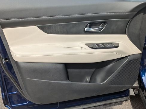 New 2025 Nissan Murano SV image 7