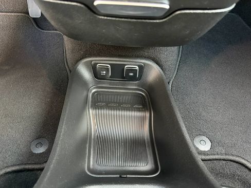 Used 2020 Chrysler Pacifica Touring w/ S Appearance Package FWD image 54
