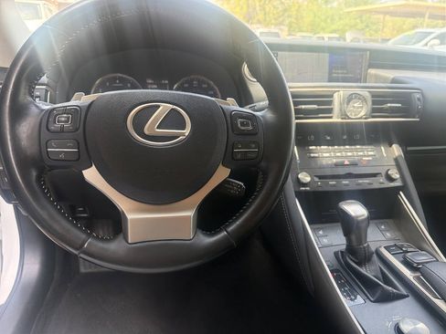 Used 2018 Lexus IS 300 AWD w/ Comfort Package image 15