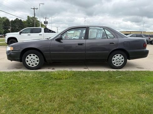 Used 1996 Toyota Camry DX FWD image 12