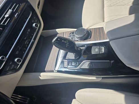 Used 2020 BMW M550i xDrive w/ Executive Package AWD/4WD image 30
