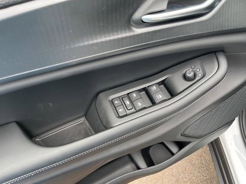 New 2025 Jeep Grand Cherokee L Altitude image 19