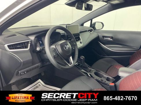 Used 2025 Toyota Corolla SE FWD image 11