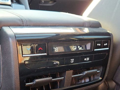 Used 2024 Acura MDX FWD image 16