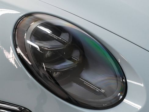 Used 2025 Porsche 911 Targa 4 GTS image 19