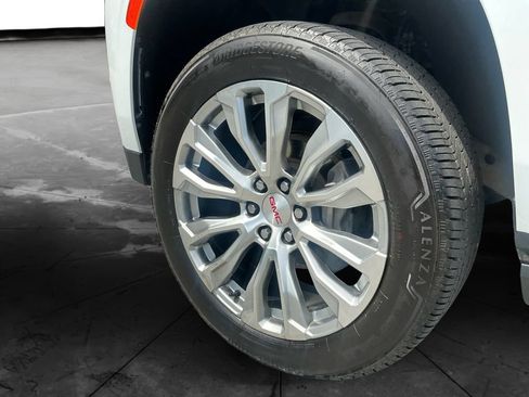 Used 2023 GMC Yukon Denali AWD/4WD image 15