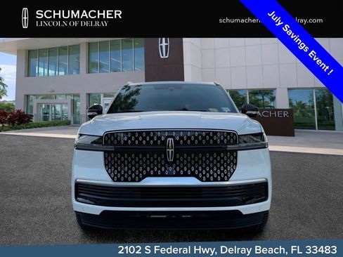 New 2026 Lincoln Navigator Reserve AWD/4WD image 2