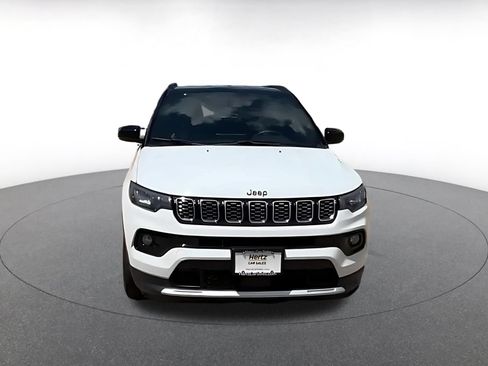 Used 2025 Jeep Compass Limited AWD/4WD image 4