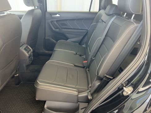 Certified 2023 Volkswagen Tiguan SEL R-Line image 15