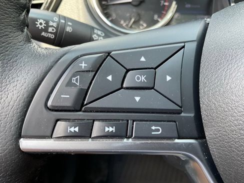 Used 2020 Nissan Rogue SL w/ Premium Package AWD/4WD image 13