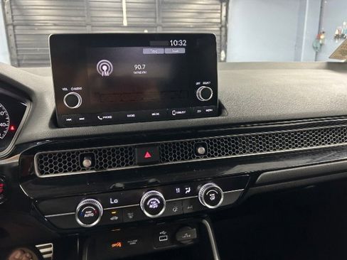 Used 2023 Honda Civic Sport image 15