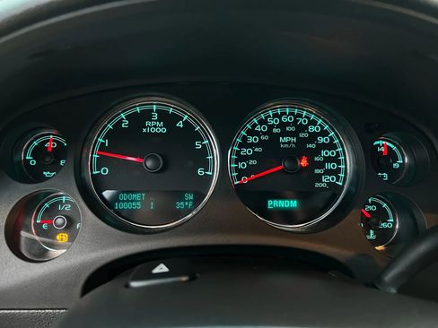 Used 2014 GMC Yukon XL Denali image 16