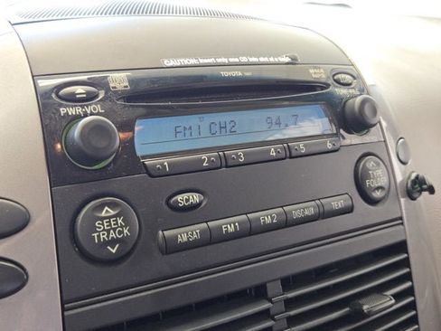 Used 2010 Toyota Sienna CE image 22
