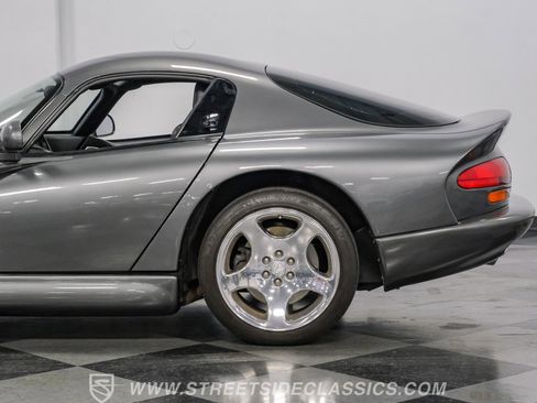 Used 2002 Dodge Viper GTS image 22