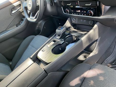 Used 2022 Nissan Rogue SV FWD image 44