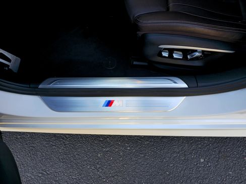 Used 2016 BMW 740i image 14