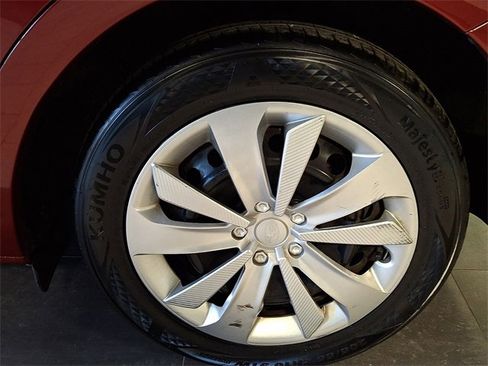 Certified 2022 Subaru Impreza 2.0i image 9