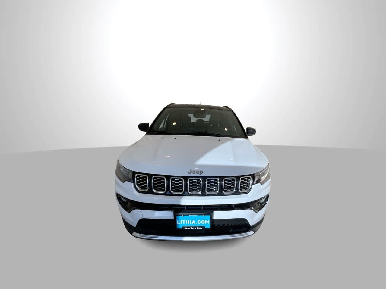 Used 2025 Jeep Compass Limited AWD/4WD image 3