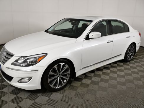 Used 2013 Hyundai Genesis 5.0 R-Spec RWD image 10