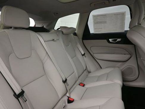 New 2026 Volvo XC60 B5 Ultra w/ Protection Package Premier AWD/4WD image 35