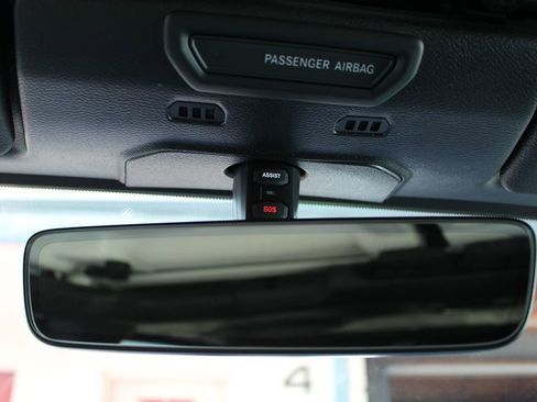 Used 2018 Jeep Wrangler Unlimited Sahara image 42