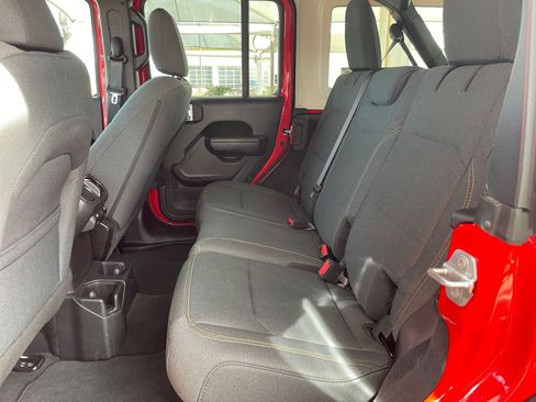 Used 2025 Jeep Wrangler Sport S image 25