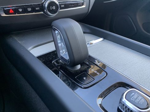 Used 2025 Volvo XC60 B5 Plus w/ Climate Package image 26