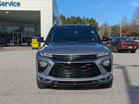 Used 2023 Chevrolet TrailBlazer RS w/ Sun and Liftgate Package image 3