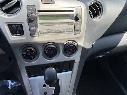 Used 2009 Toyota Matrix image 12