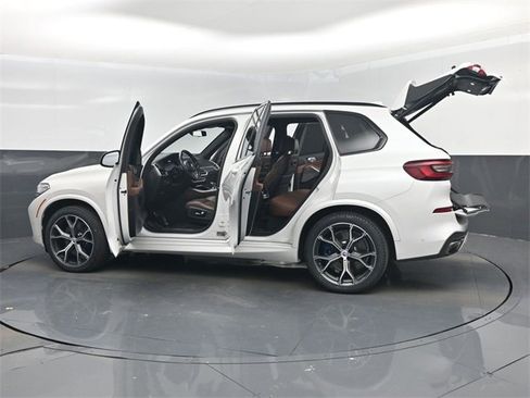 Used 2023 BMW X5 M50i w/ Executive Package image 63